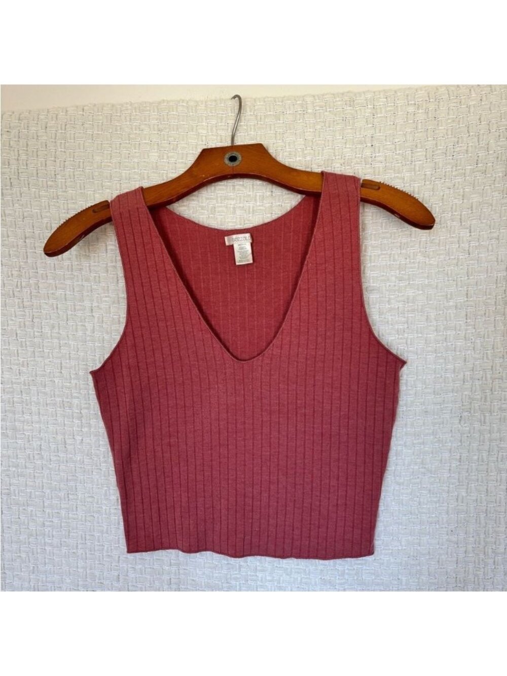 Ribbed Crop Top - Picture 2 of 3
